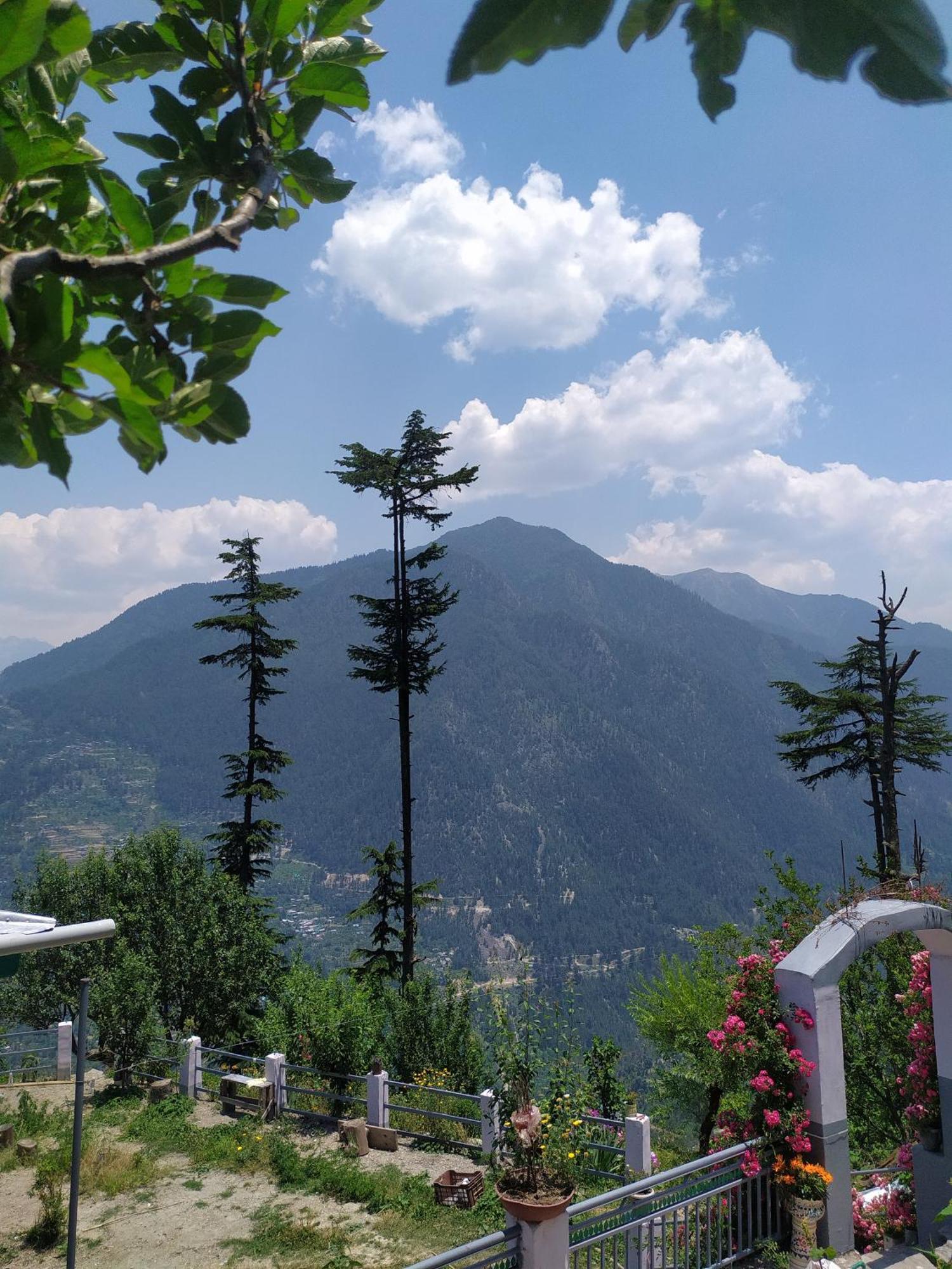 Hotel Mountain Eyrie Banjār Esterno foto